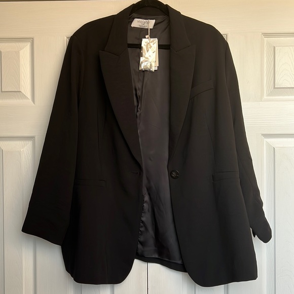 Mango Jackets & Blazers - NWT MANGO Plus Black Button Blazer